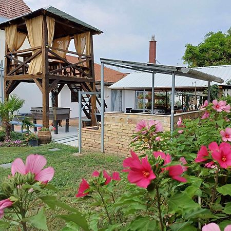 Unicum Vendeghaz Hotel Abádszalók Bagian luar foto
