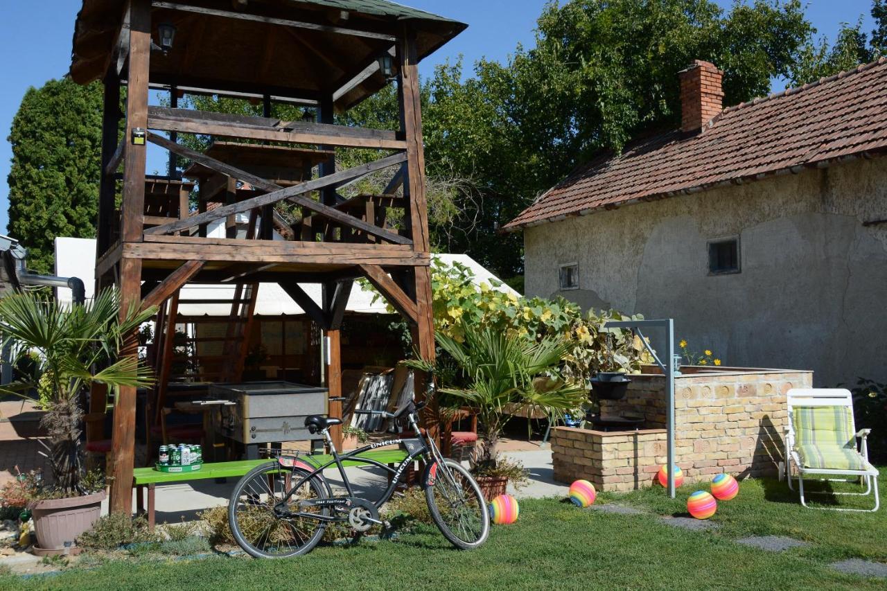 Unicum Vendeghaz Hotel Abádszalók Bagian luar foto