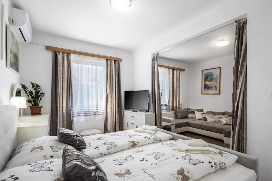 Unicum Vendeghaz Hotel Abádszalók Bagian luar foto